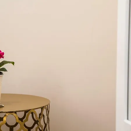 Domus Donnaregina Apartament
