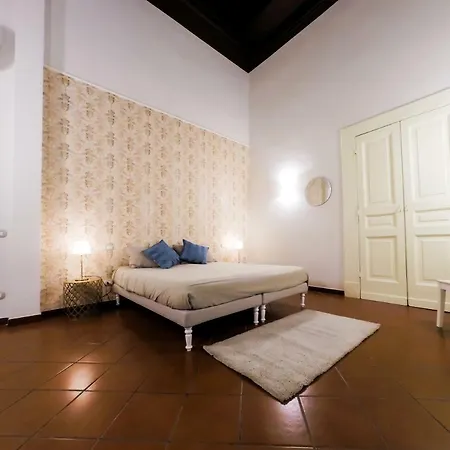 Domus Donnaregina Neapol