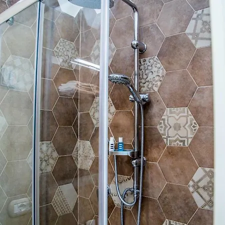 Apartment Domus Donnaregina Naples