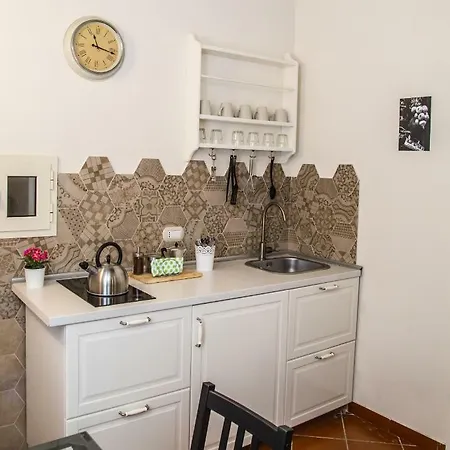 公寓 Domus Donnaregina *