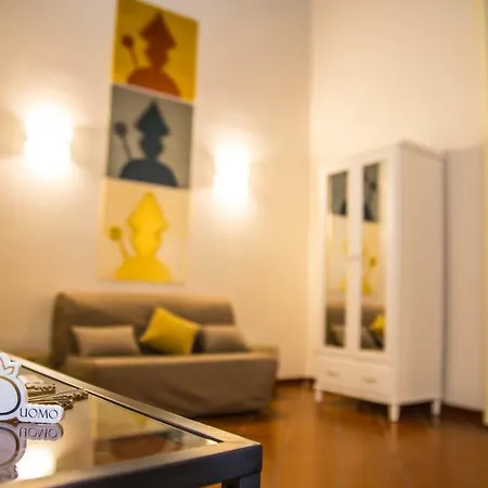 Domus Donnaregina Apartment