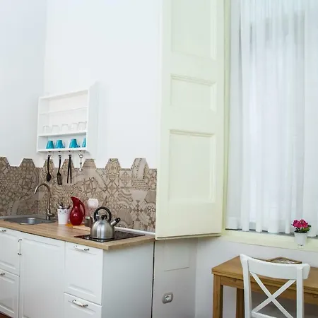 Domus Donnaregina Naples